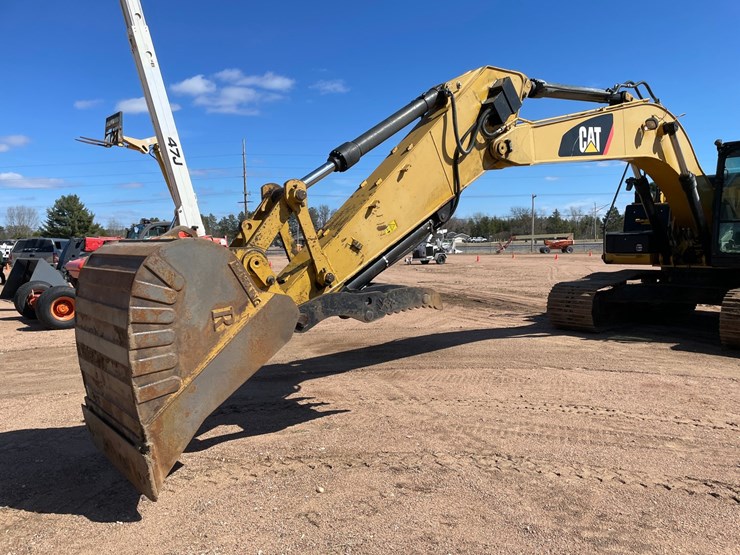 caterpillar-324e-image-87