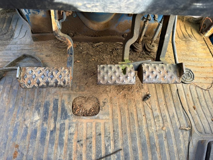 1990-ford-6610-image-49