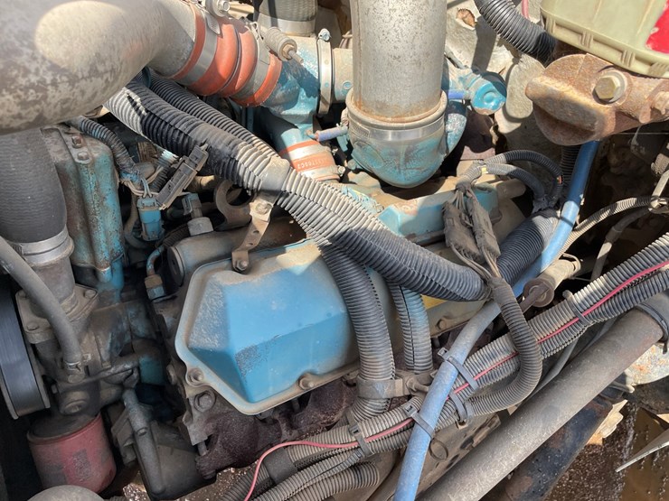 2002-international-4700-image-40