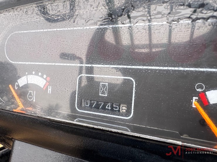 mitsubishi-fgc18-straight-mast-forklift-image-12