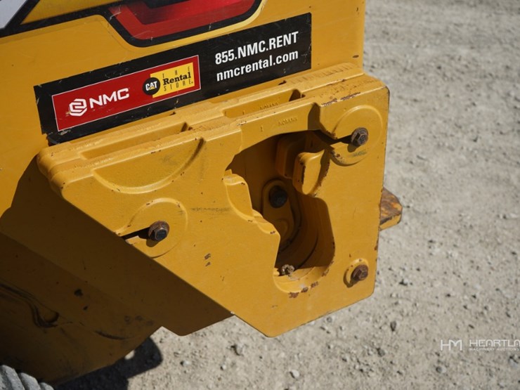 2020-caterpillar-289d3-image-40