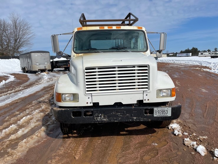 2002-international-4700-image-2