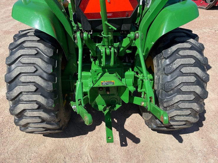 john-deere-4200-image-11