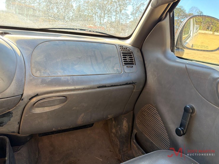 2001-ford-f150-xl-image-17