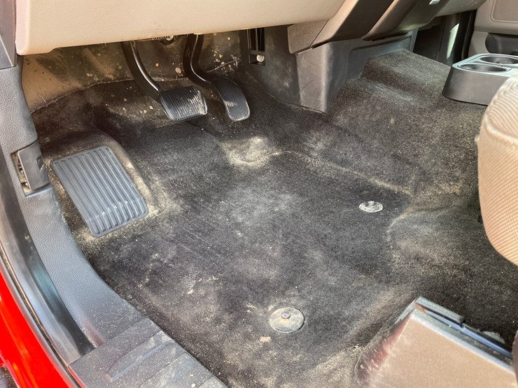 2018-ford-f150-xlt-image-39