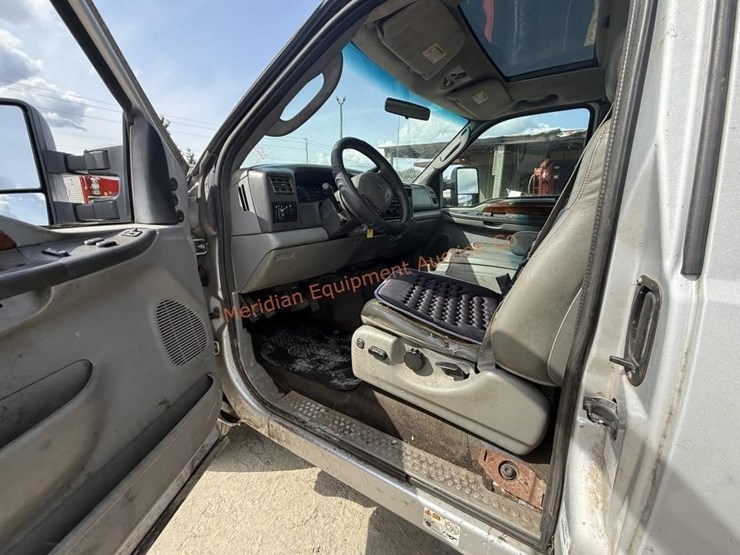 2004-ford-f450-lariat-image-37