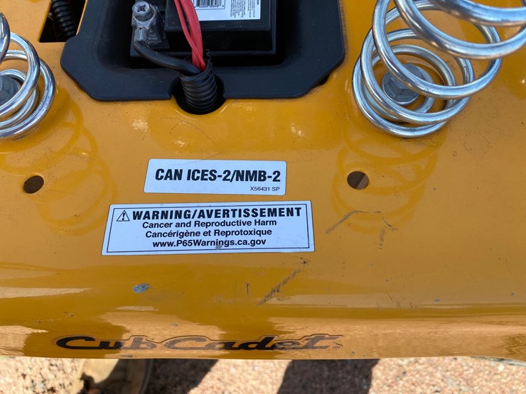 #1119-•-2022-cub-cadet-lt46-riding-lawn-mower-image-22