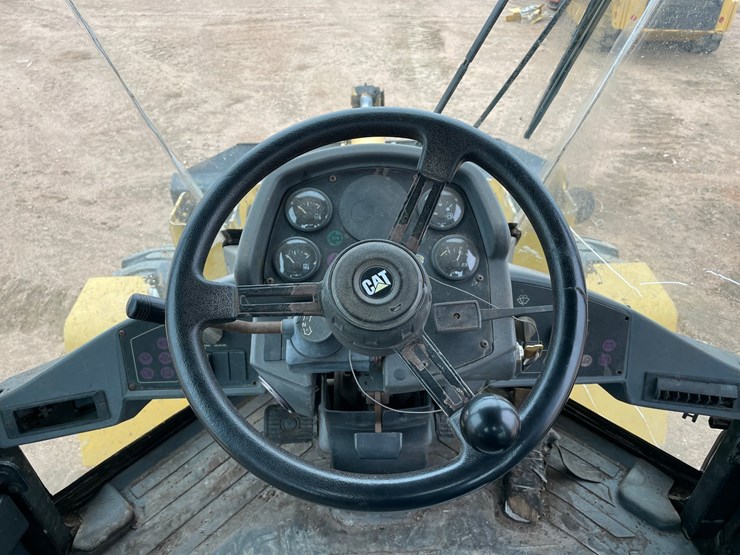 2002-caterpillar-914g-image-29