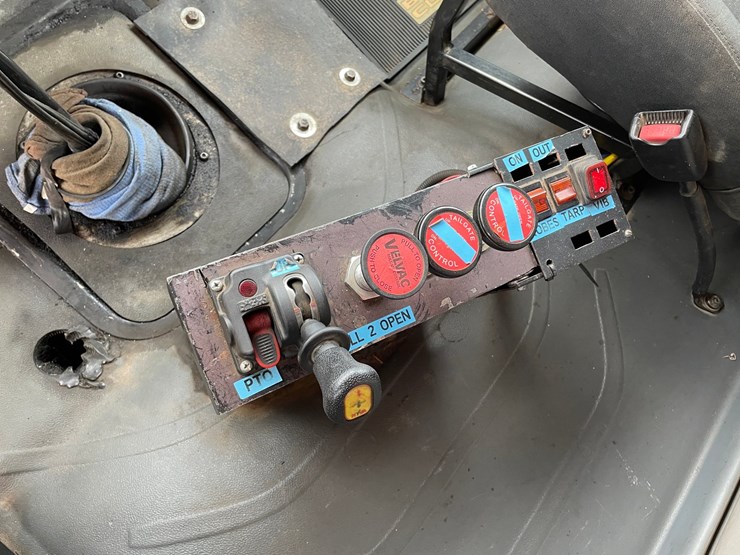 2005-caterpillar-c13-image-56