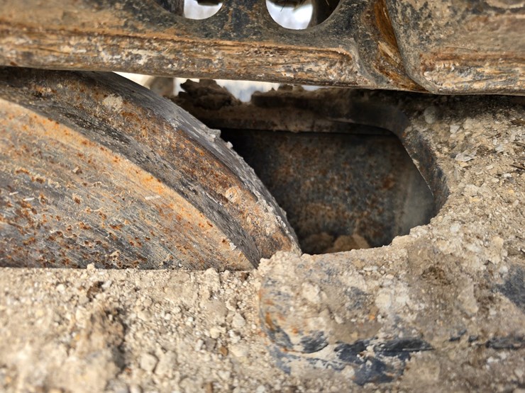 2013-deere-160g-lc-image-47