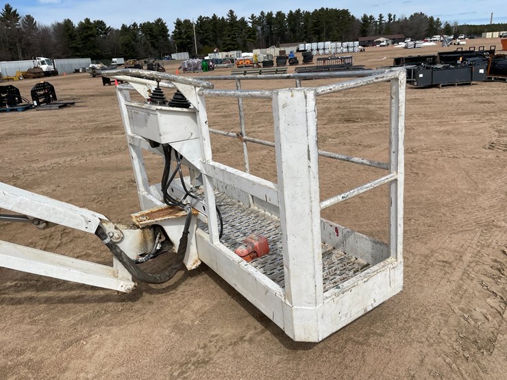 #1109-•-2008-snorkel-47j-boom-lift-image-9