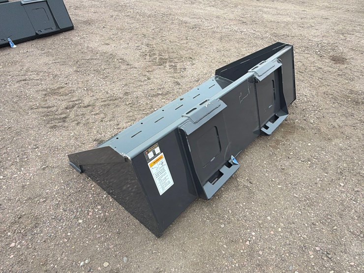 unused-2025-wolverine-tdb-11-72w-skid-steer-track-duty-bucket-attachment-image-4