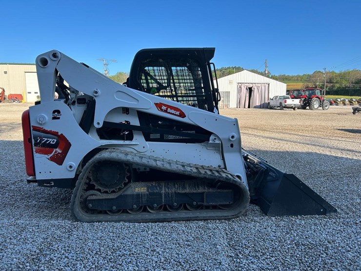 2023-bobcat-t770-image-5