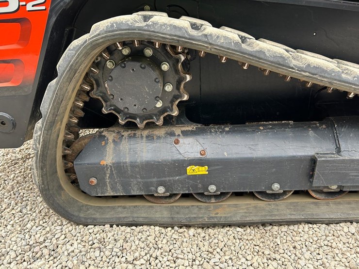2021-kubota-svl75-2-skid-steer-loader-image-13
