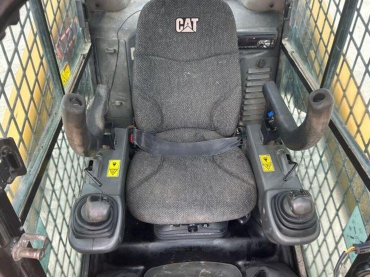 2014-caterpillar-262d-image-23