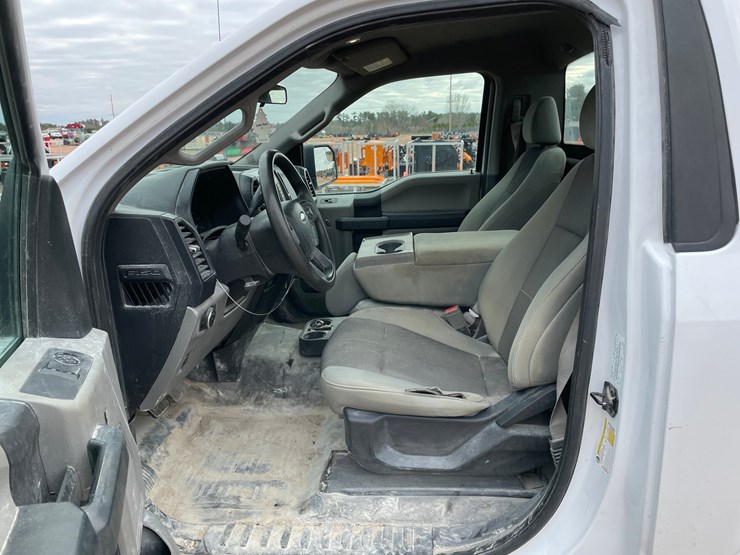 2019-ford-f150-image-26