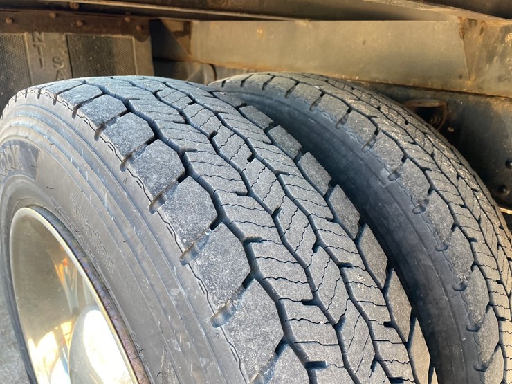 2006-gmc-topkick-image-27