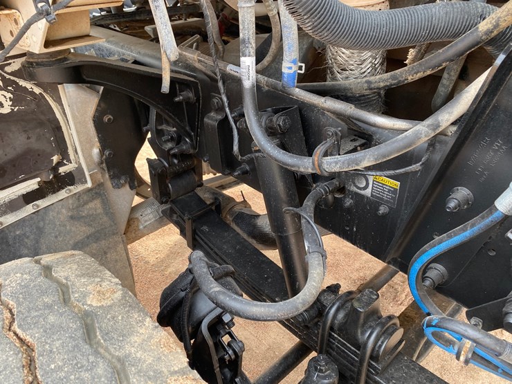 2017-peterbilt-348-image-42