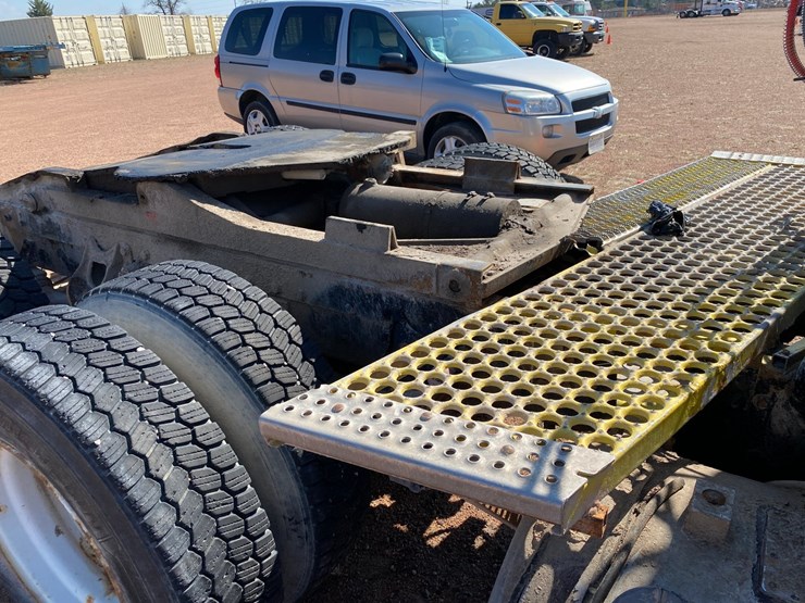 1993-international-8100-image-18