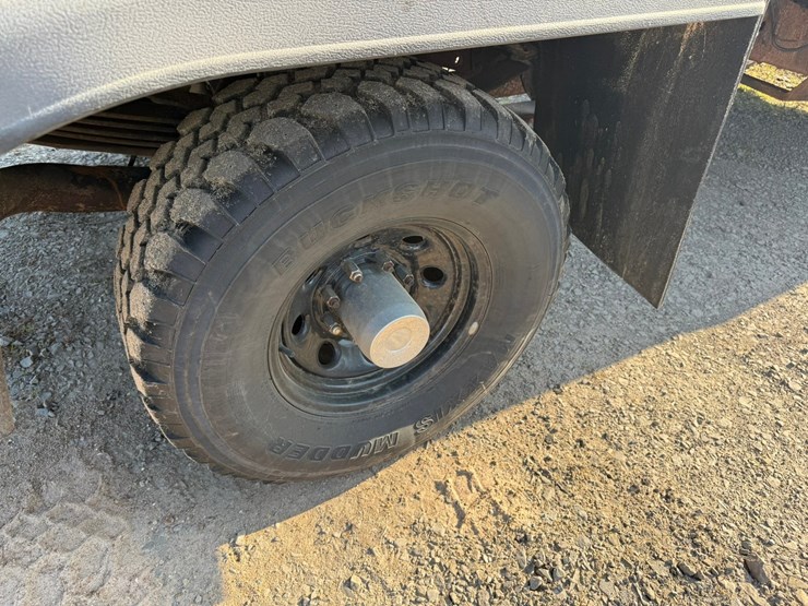 1995-ford-350-image-12