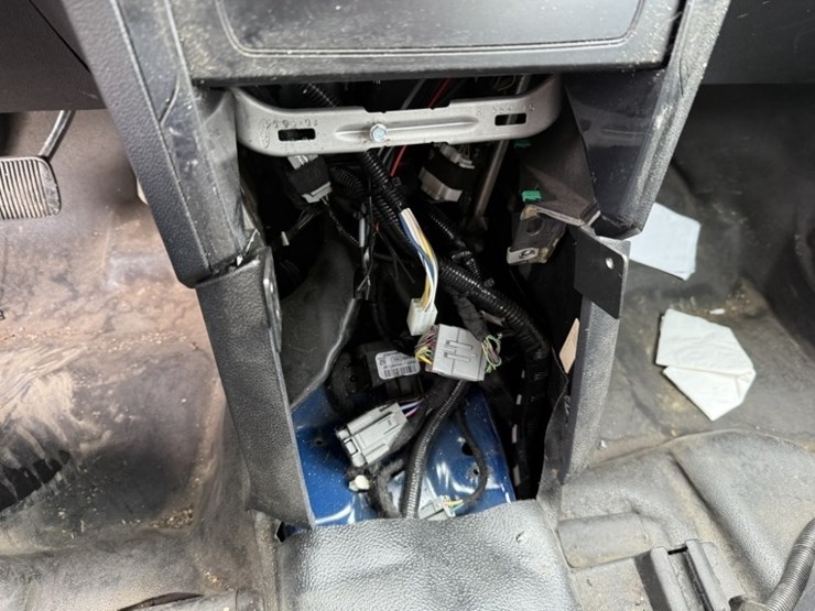 2017-ford-explorer-image-30