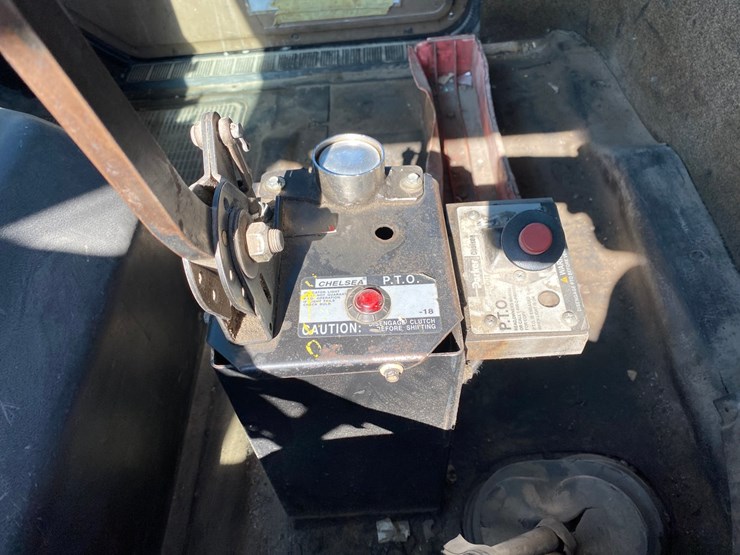 1993-international-8100-image-27