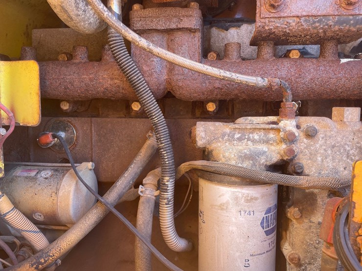 2001-case-721c-image-28