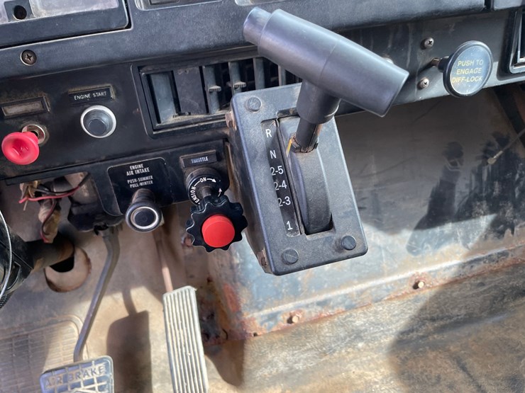 1995-international-2554-image-60