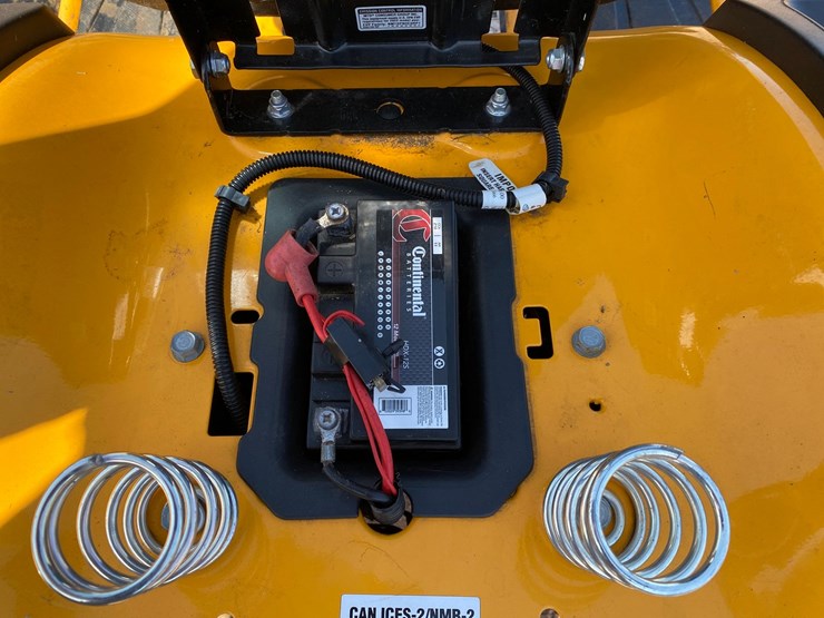 #1119-•-2022-cub-cadet-lt46-riding-lawn-mower-image-21