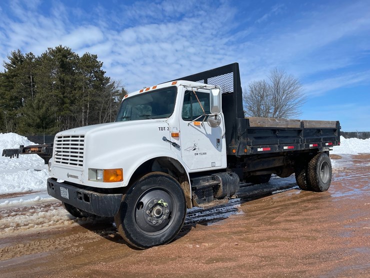 1990-international-4900-image-1