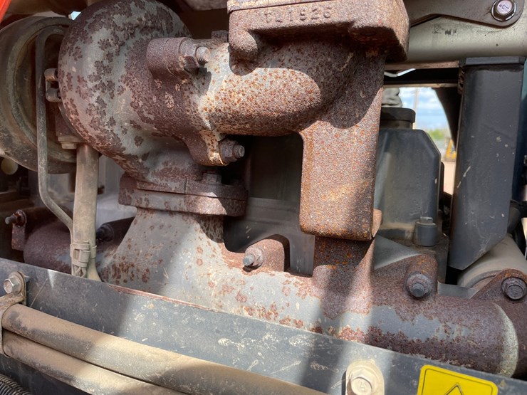 2014-kubota-m135gx-image-47