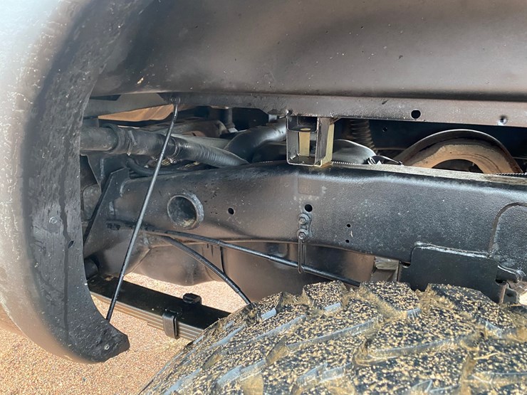 2005-dodge-2500-image-19