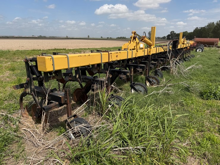 2000-landoll-2000-image-2