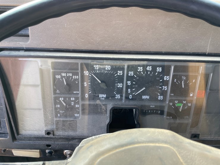 1990-international-4900-image-38