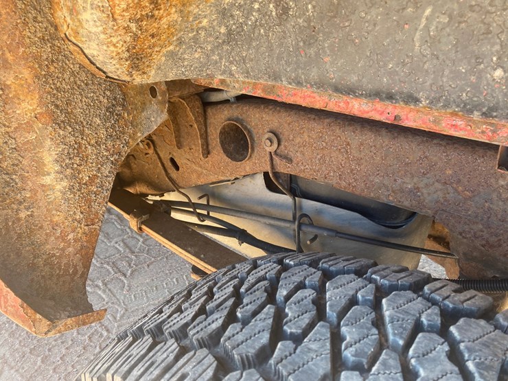 2012-chevrolet-silverado-1500-image-31