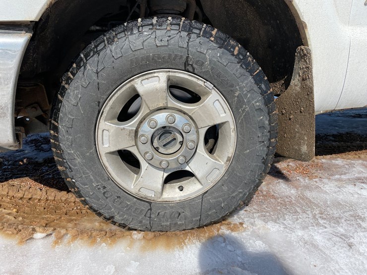 2011-ford-f350-image-32