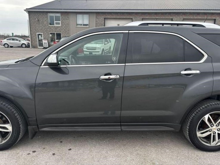 2017-chevrolet-equinox-image-90