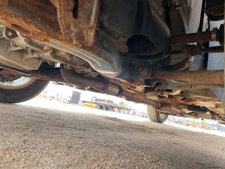 2015-chevrolet-equinox-lt-image-15