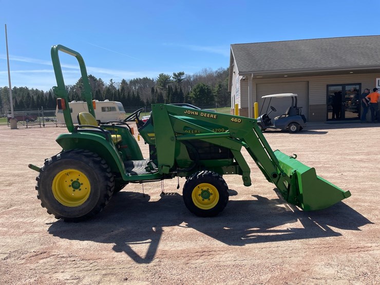john-deere-4200-image-5