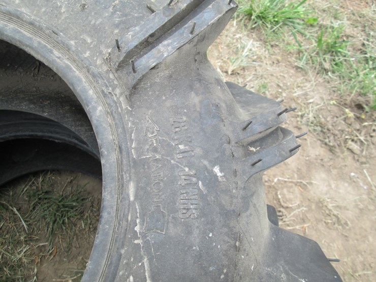 #36777-•-lot-of-(2)-highlifter-outlaw-28r11-14-tires-image-3