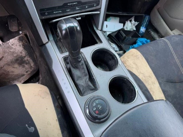 2013-ford-explorer-image-13