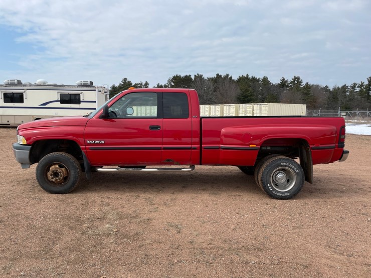 1999-dodge-ram-3500-image-2