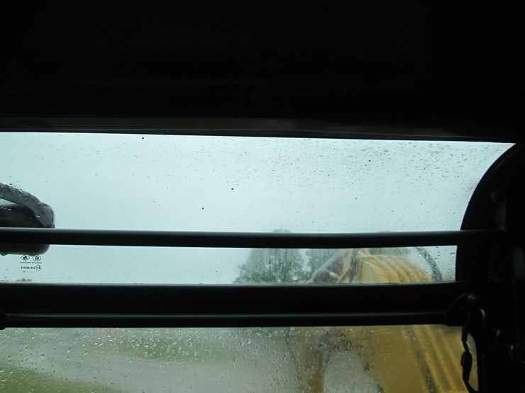 caterpillar-305.5-image-52