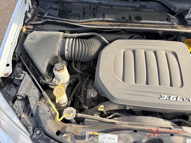 2016-dodge-grand-caravan-image-12