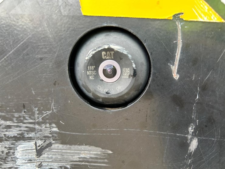 2019-caterpillar-232d-image-14