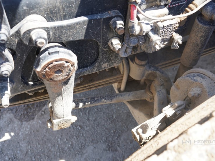 2018-mack-granite-gu713-image-27