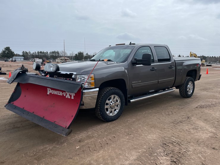 2013-chevrolet-silverado-2500hd-image-1