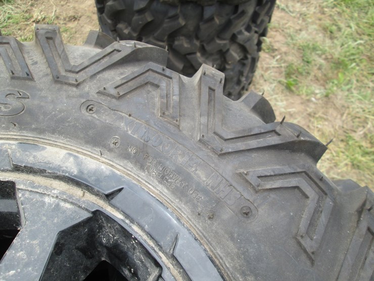 #36775-•-lot-of-(3)-maxxis-27x11r14-tires-image-5