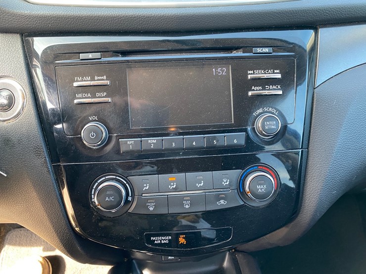 2016-nissan-rogue-image-30