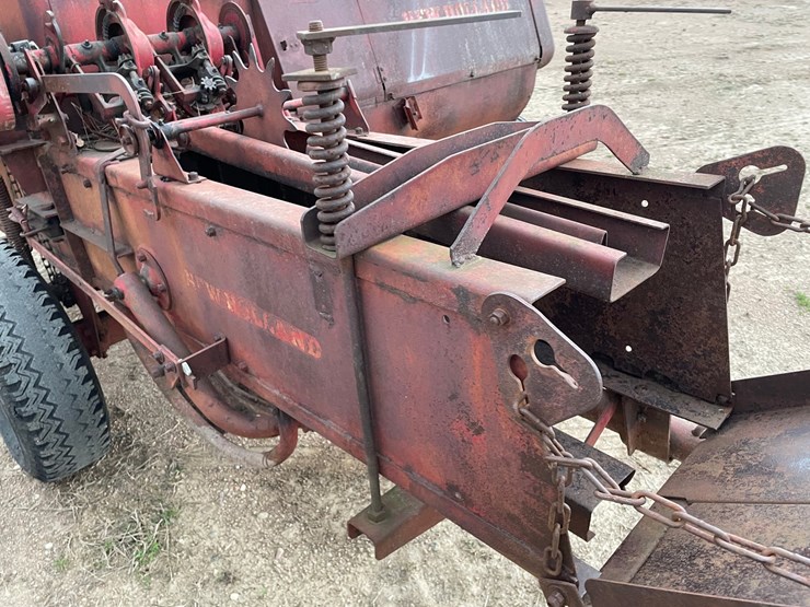 new-holland-68-image-10